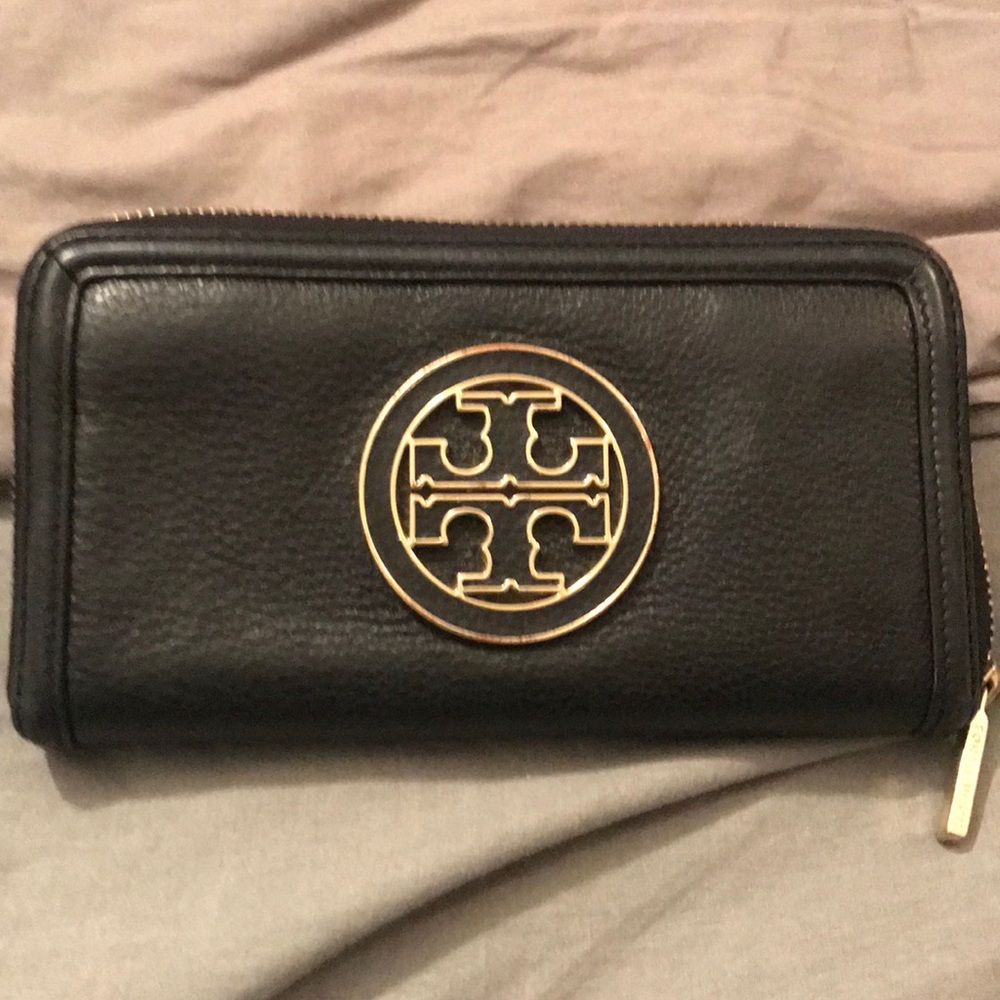 Tory Burch wallet